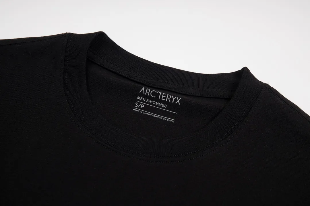【 Quality】 Arc’teryx 𝟮𝟰𝘀𝘀 Logo T ， ， ， OS g 100% Quality ： ：White Black Size：XS S M L